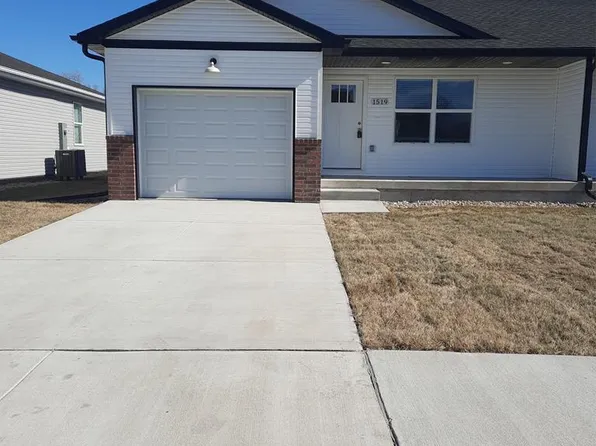 1519 Peach St, Grand Island, NE 68801