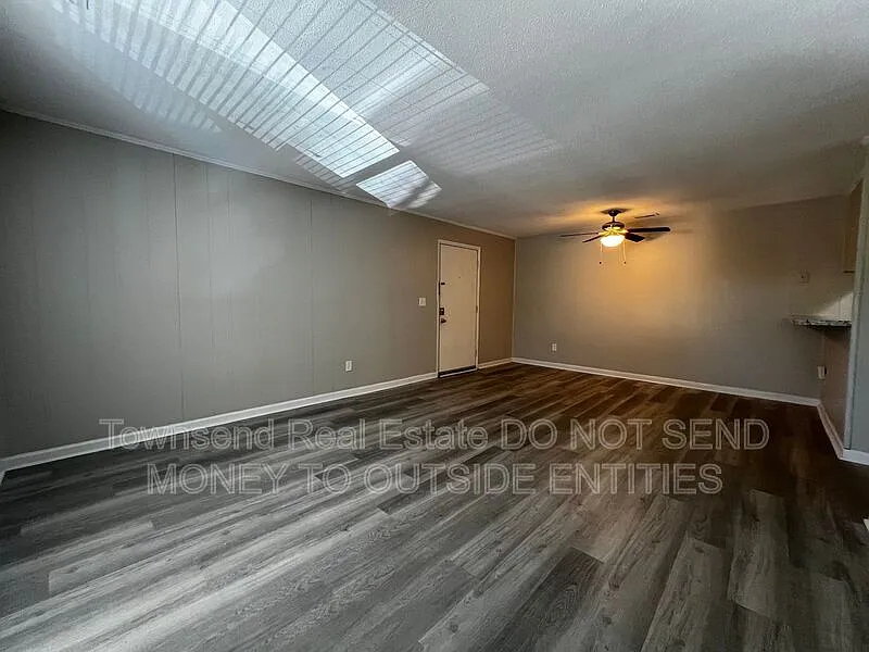 2 bed, 1.0 bath, 1100 sqft, $1,100 — Photo 3