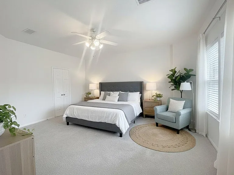 18807 Harbor Key Cir — Photo 32