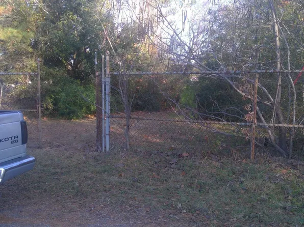 1005 Booker St, Longview, TX 75602