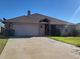 1512 Dresser St, Graham, TX 76450