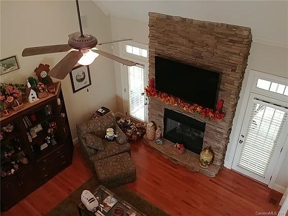 5th image of 1021 Tomshire Dr