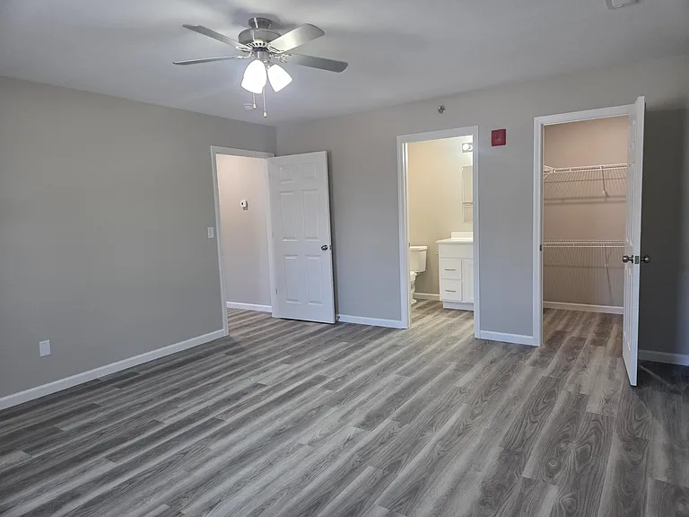 Willow Grove Apartments — Photo 30