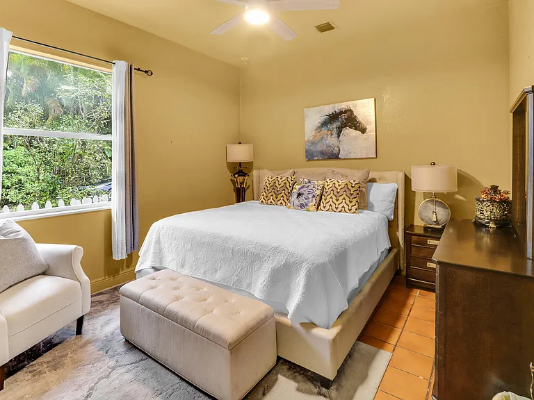 7086 Hall Blvd — Photo 16