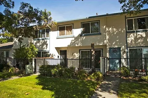 4562 Reyes Dr — Photo 22
