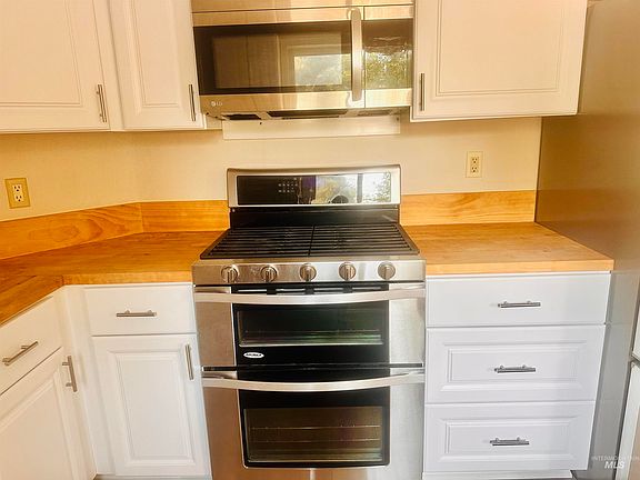 4th image of 255 E Lincoln Ave