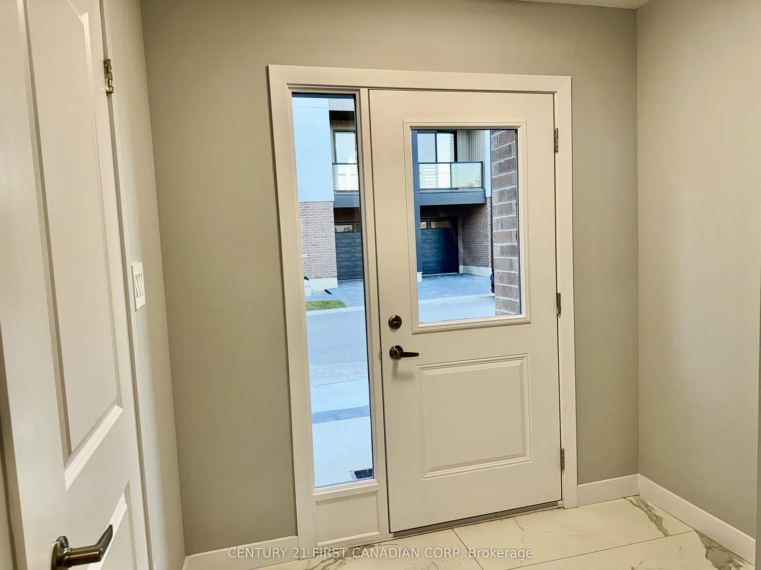4 bed, $2,900 — Photo 3