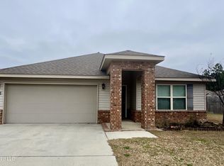 18406 Elkwood Dr, Gulfport, MS 39503