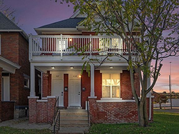2nd image of 437 Saint Clair Ave #439