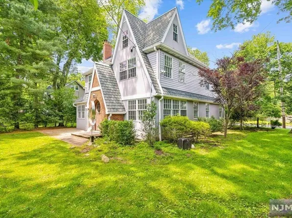 188 5th Ave, Norwood, NJ 07648