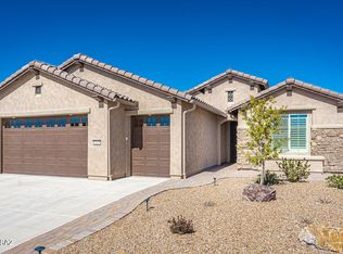 1425 E Claystone Dr, Green Valley, AZ 85614