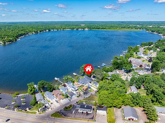 4th image of 2136 Ames Dr