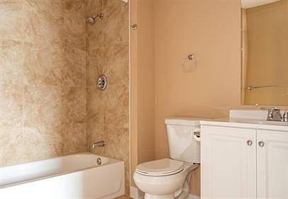 4th image of 2411 S 6th Ave #84dbb4da6