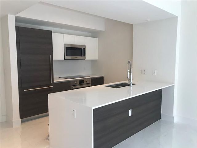 1st image of 301 Altara Ave APT 534