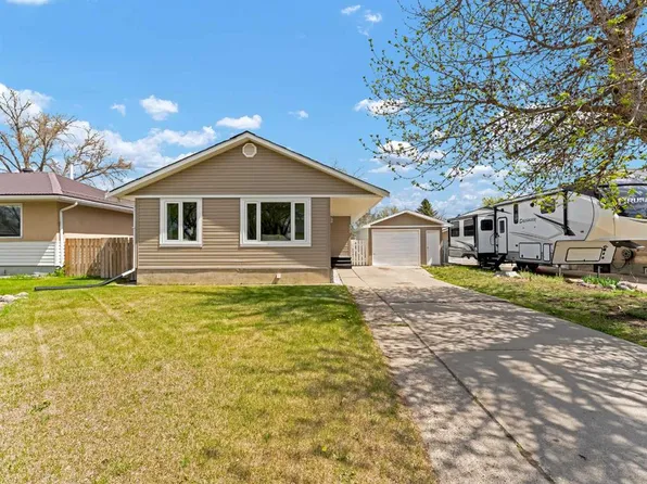 166 W Mitchell Cres NW, Medicine Hat, AB T1A 6V4