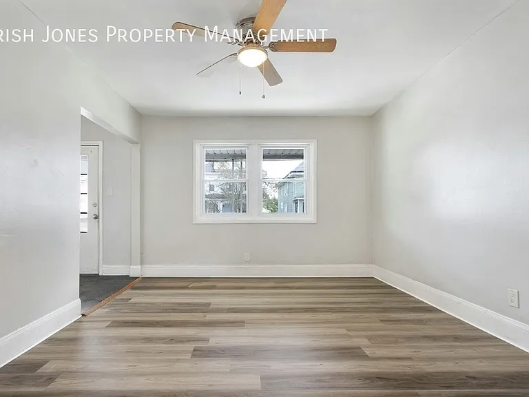 98 Edson St #1 — Photo 4