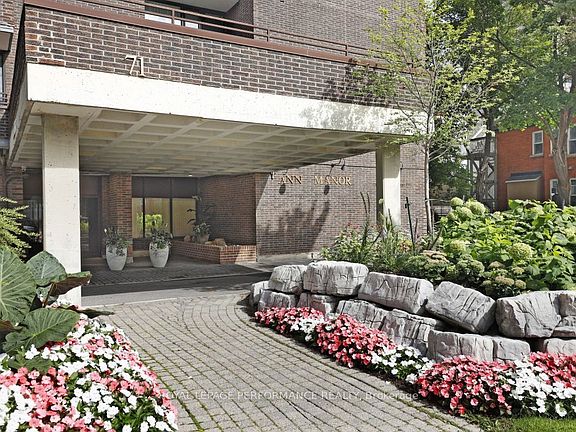 4th image of 71 Somerset St W #1801