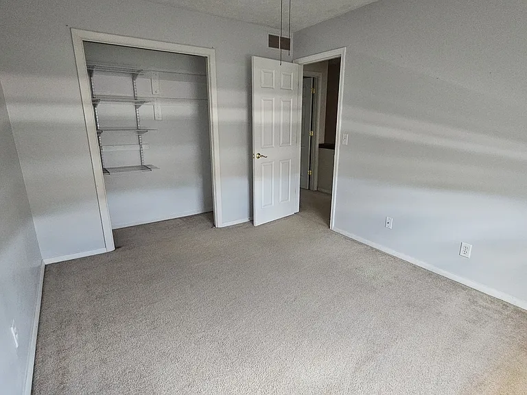 105 E Lincoln St #1-I-1 — Photo 10