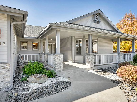 2nd image of 2842 La Mirada Ct