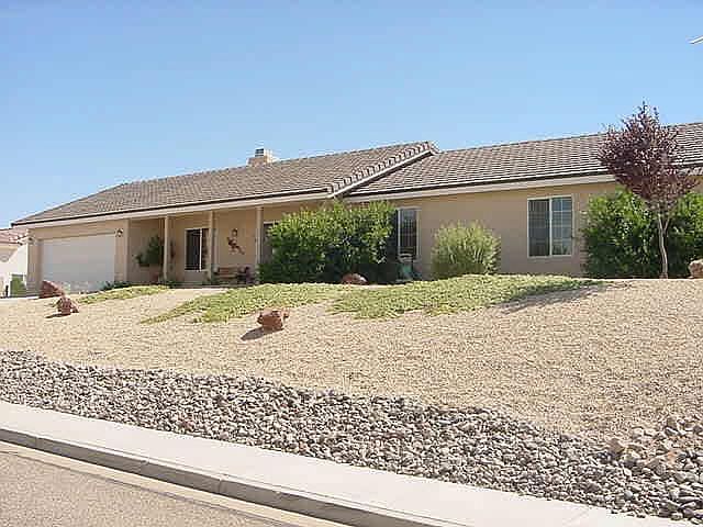1st image of 275 E Cottonwood Lane