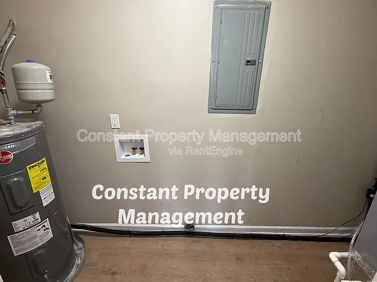 4233 Elkan Ave — Photo 3