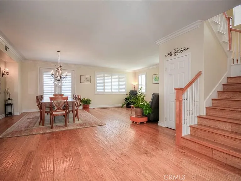 45316 Saint Tisbury St — Photo 3