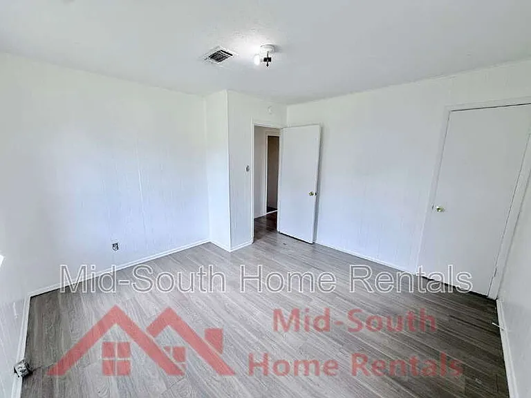 5057 Gill Rd — Photo 15