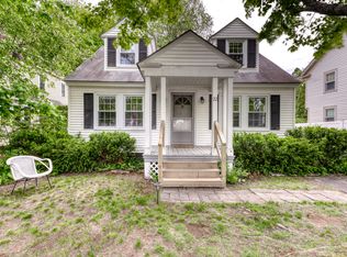 22 Seaview Ave, Ogunquit, ME 03907