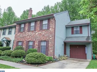 6 Fawnhollow Ct, Medford, NJ 08055