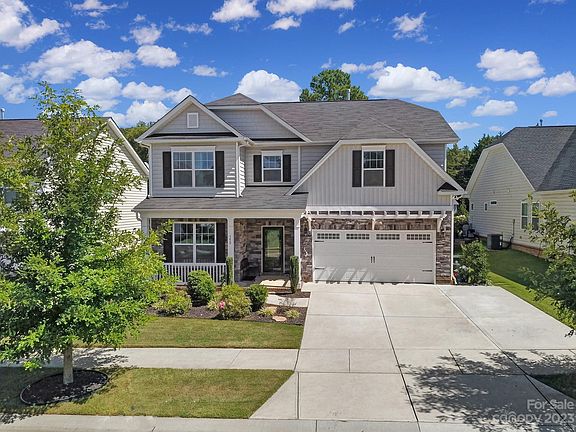 4th image of 350 Willow Tree Dr