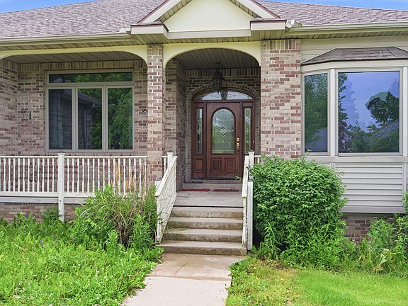 2nd image of 275 Creekside Ct