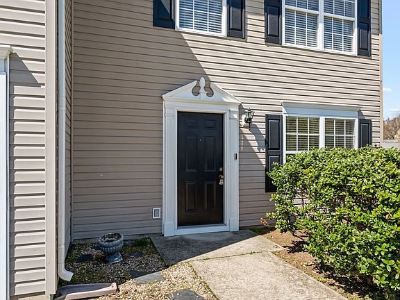 3rd image of 2102 Gramercy Park Dr