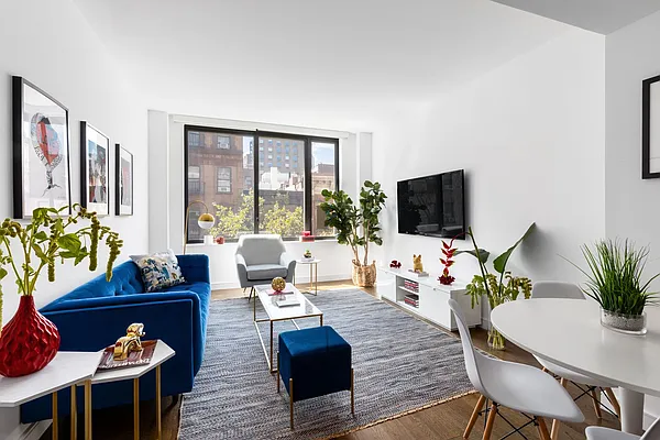 Sold by Compass | media 1