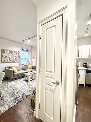 Rented by Compass | media 13