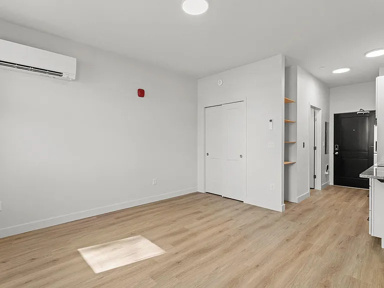 69 Elm — Photo 12