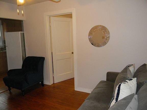 3rd image of 913 1/2 Kelley St
