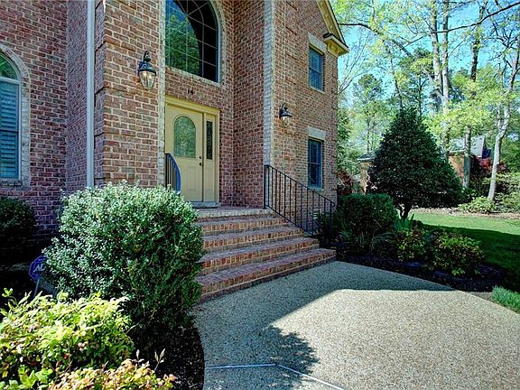 3rd image of 14 Merritt Dr