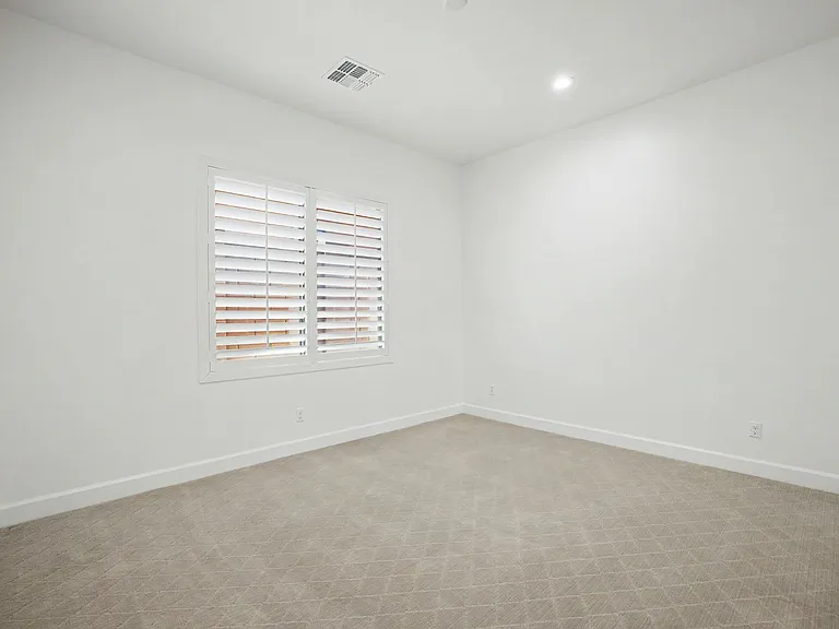 18418 N 97th Pl — Photo 40