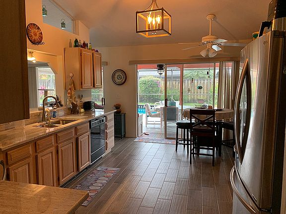 5th image of 1937 Glen Meadows Cir