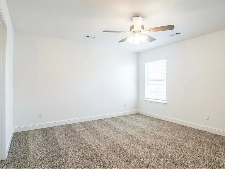 2161 Wildflower Dr — Photo 17