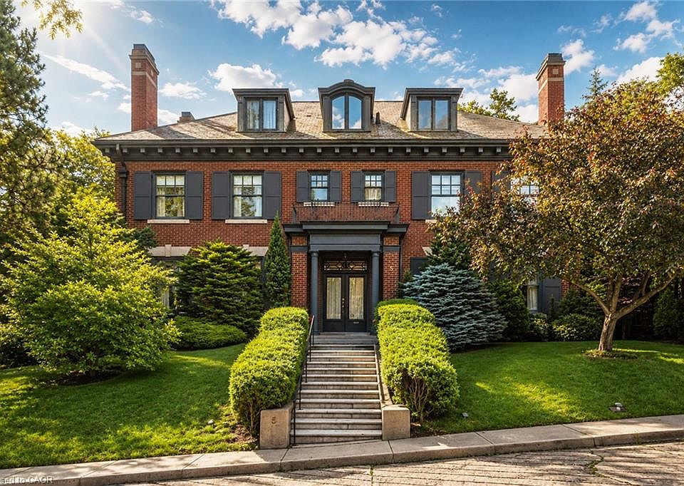 1st image of 5 Undercliffe Ave