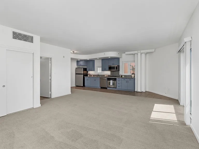 550 15th St #401 — Photo 20