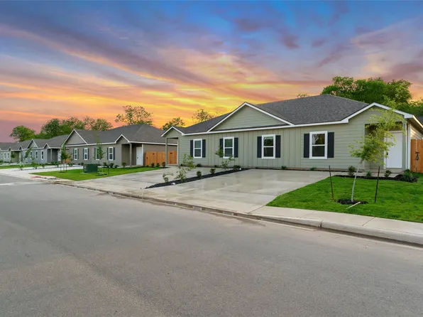 606 Hudson St #608, Seguin, TX 78155