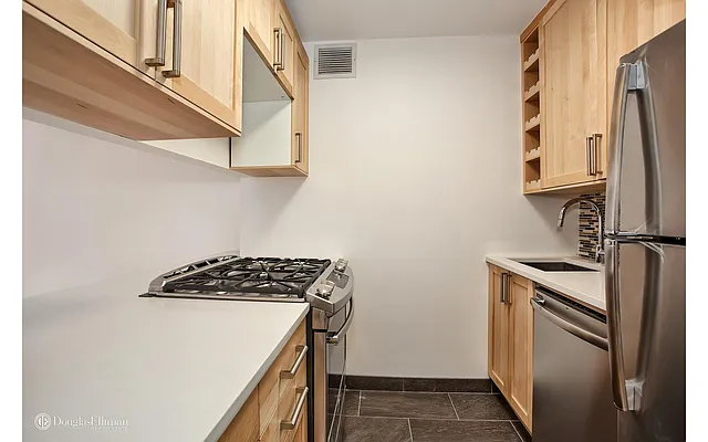 Rented by Douglas Elliman | media 9