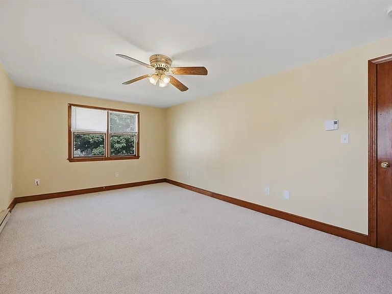 21 Janet Cir #2 — Photo 16