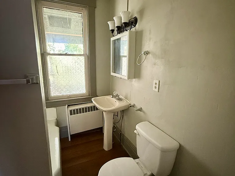 39 Kenmore Ave #3 — Photo 6