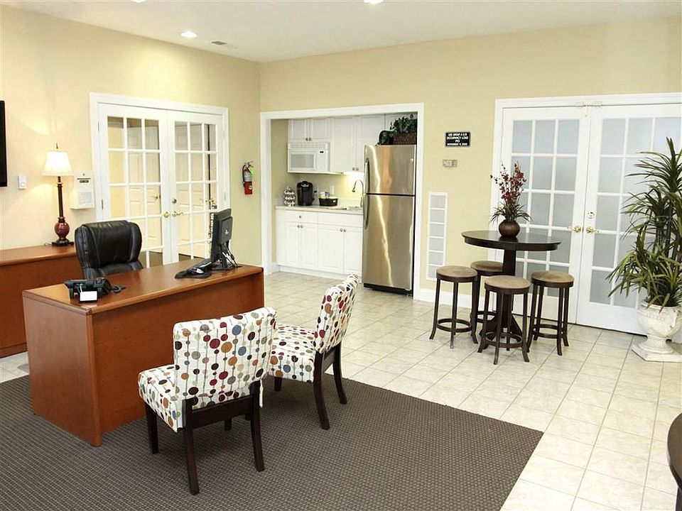 Chesterfield Gardens Apartments 2260 Golden Garden Cir Chester VA