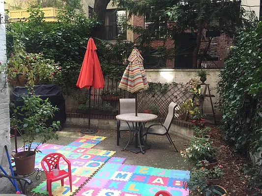 Rented by John Downey, LREB | media 18