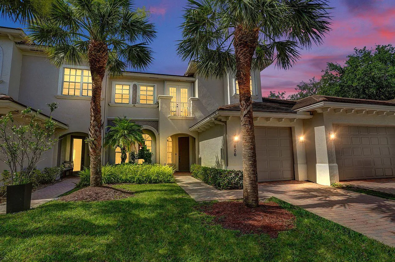 3 bed, 2.5 bath, 1842 sqft, $3,100 — Photo 2
