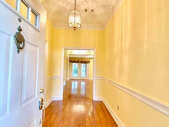 3rd image of 508 Heath Pl